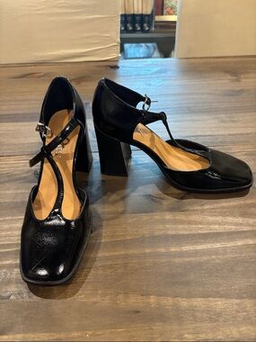 Nine West Black Patent T-Strap Block Heels